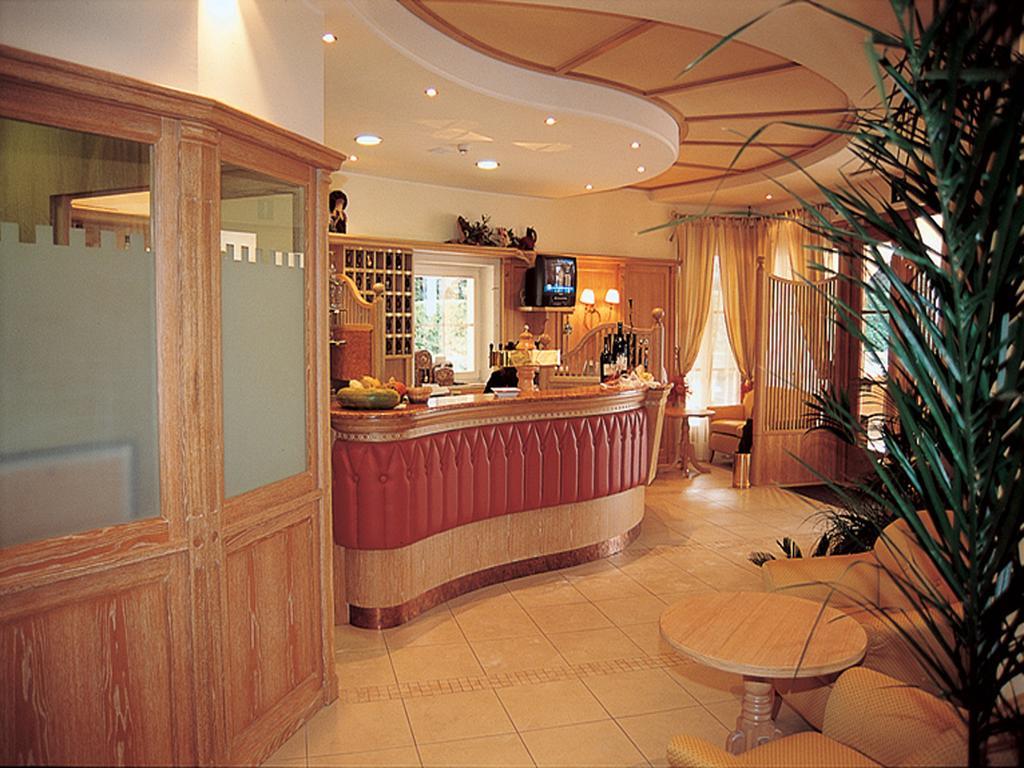 Hotel Comfort Erica Dolomiti Val D'Adige Salorno Exterior photo